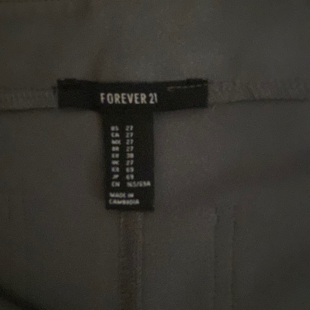 Women’s Forever 21 Stretch Pants Size 27